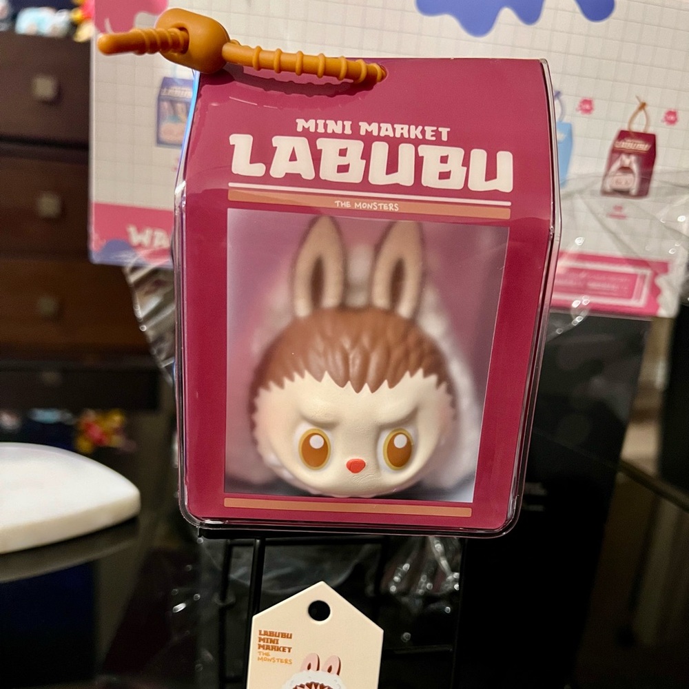 Popmart Labubu The Monsters Wacky Mart Series Onigiri Pinch Pendant